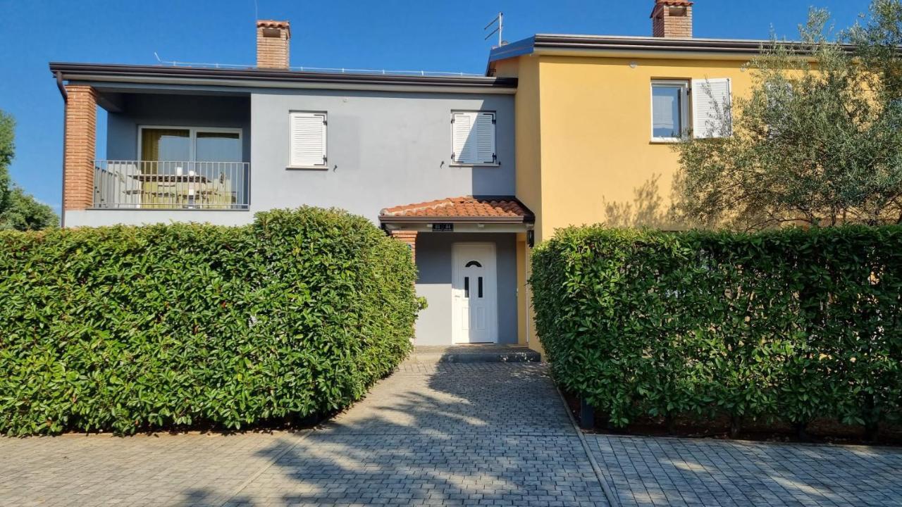 Casa Emma With Pool Apartment Пореч Екстериор снимка